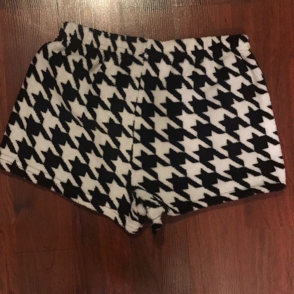 Chili Peppers Black & White Fuzzy Shorts - Picture 4 of 4